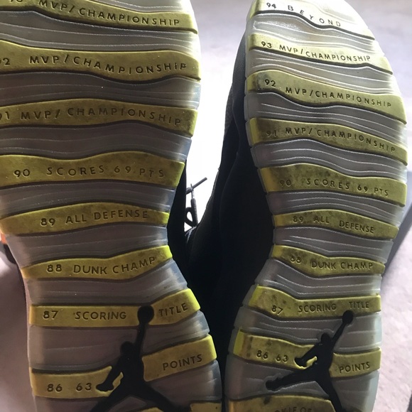 Jordan 10 Venom - Picture 2 of 3